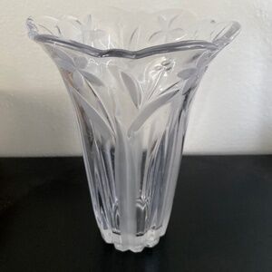 Mikasa Floral Mist Vase